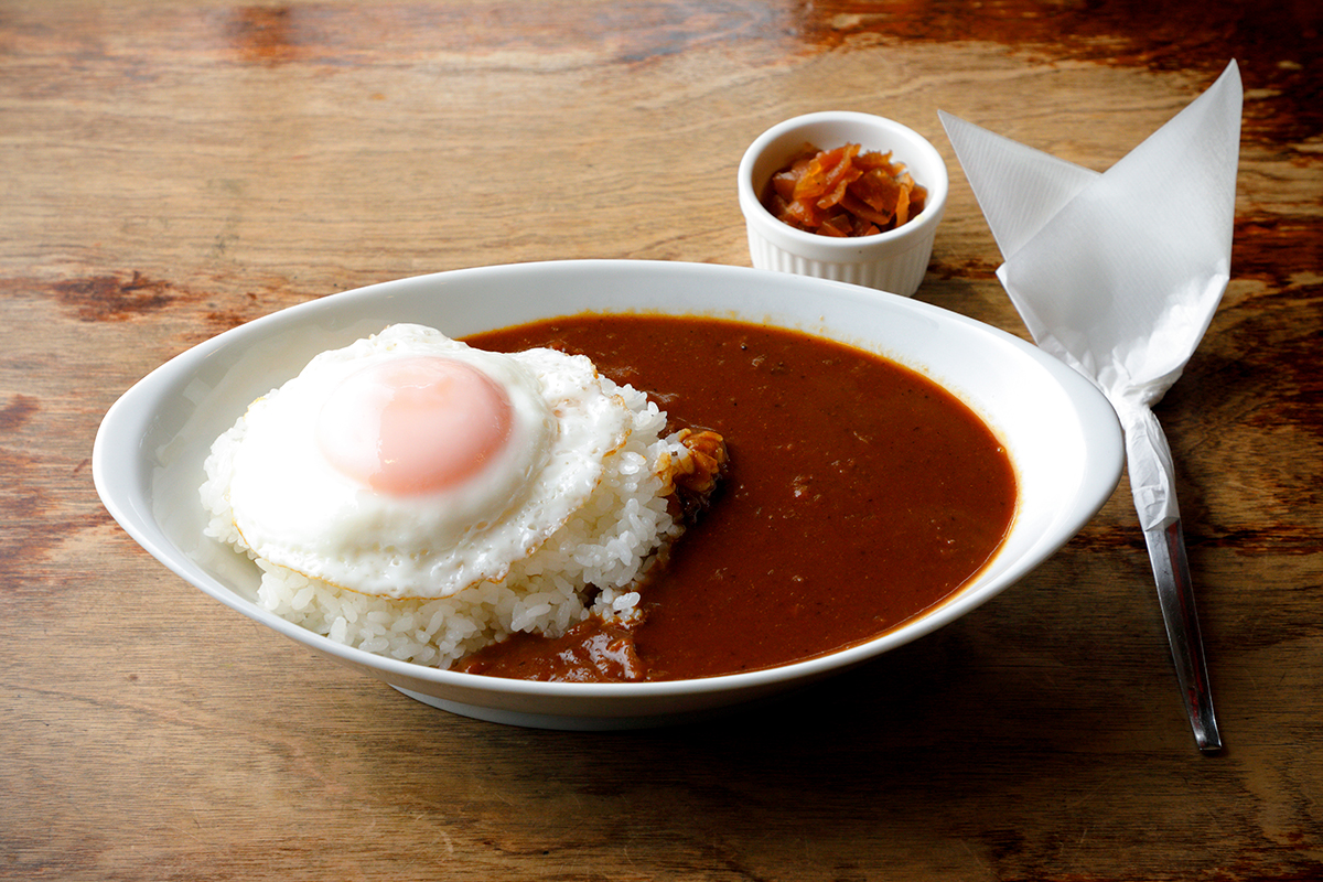 二条城・老舗喫茶店《喫茶チロル》<br><small>京都で朝ごはん|カレー編</small>